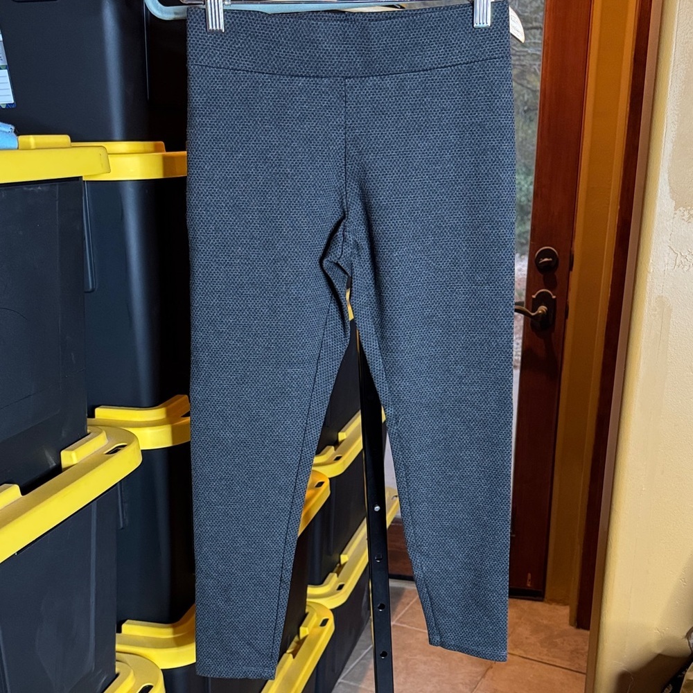 Workshop Republic Cropped Leggings Small Petite Black Gray Textured Athleisure